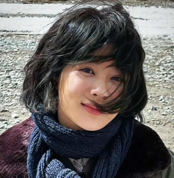 云上速配 32岁杨紫又“变脸”